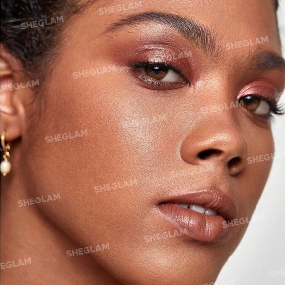 SHEGLAM Insta-Eyes Dual Tone Shadow Stick-Charm Gradient Two-Tone Glitter - Picture 10 of 11